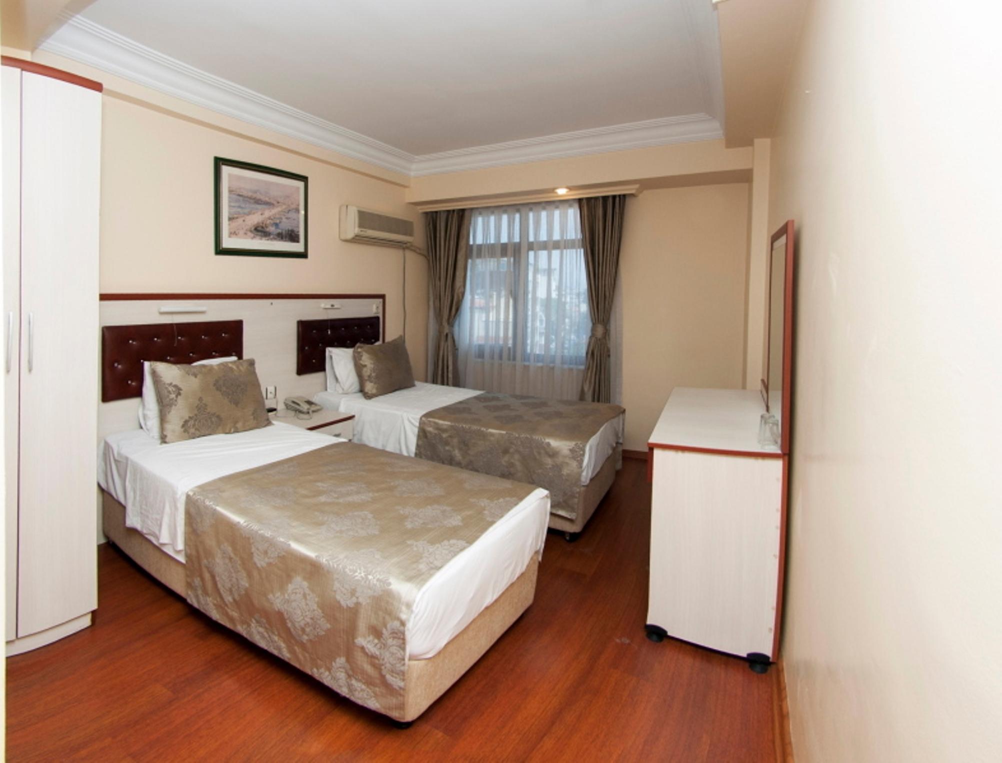 Tayhan Hotel Istanbul Room photo