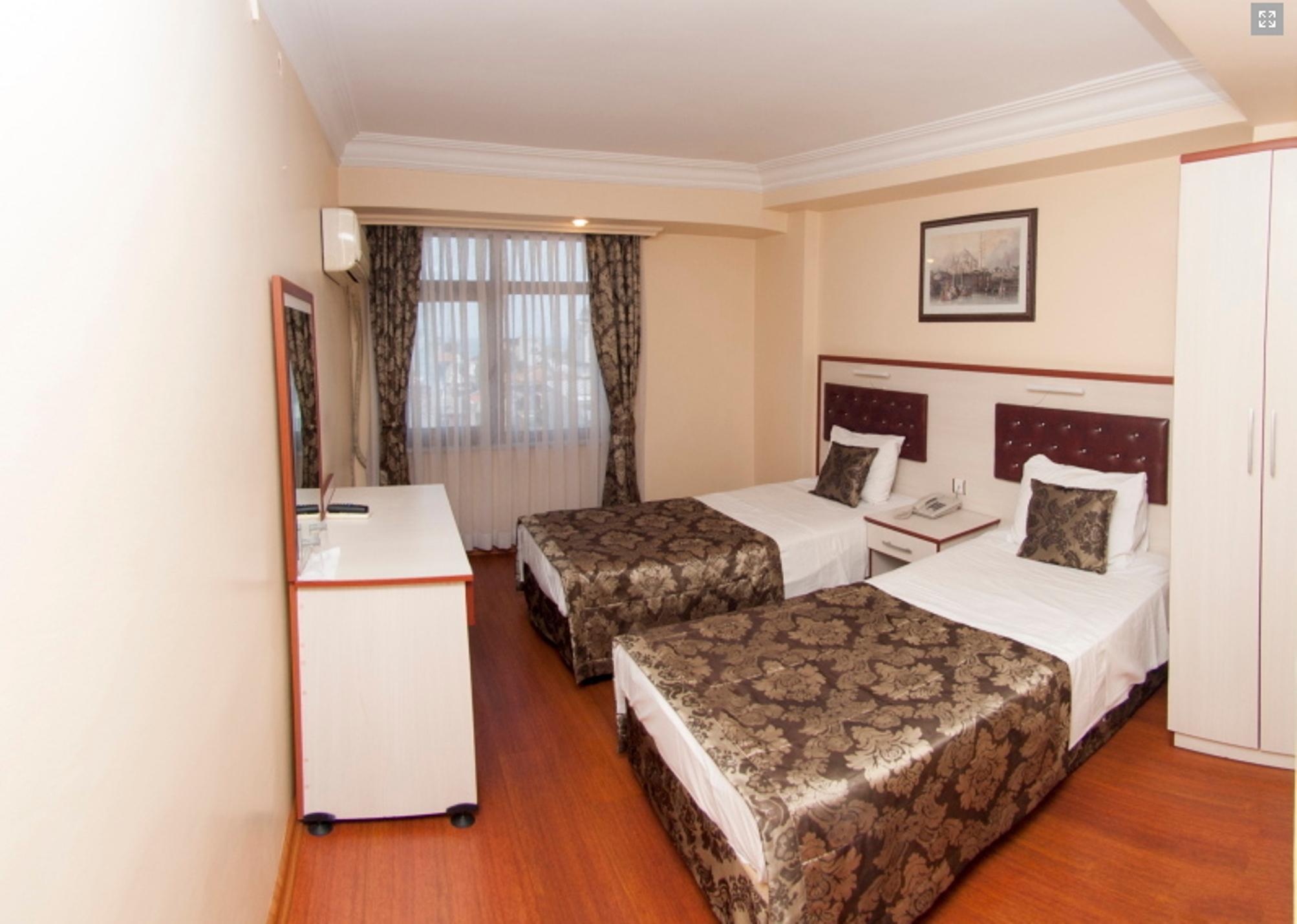 Tayhan Hotel Istanbul Exterior photo
