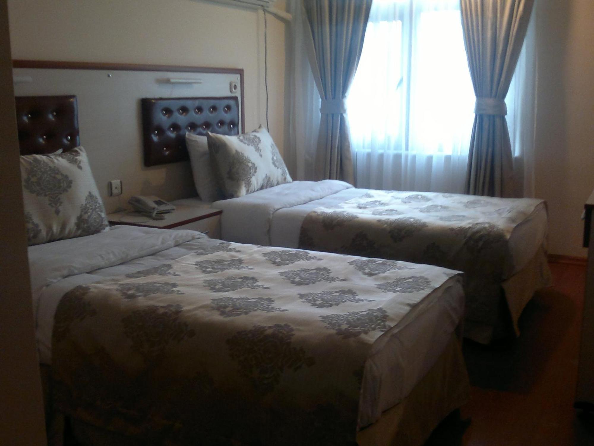 Tayhan Hotel Istanbul Exterior photo