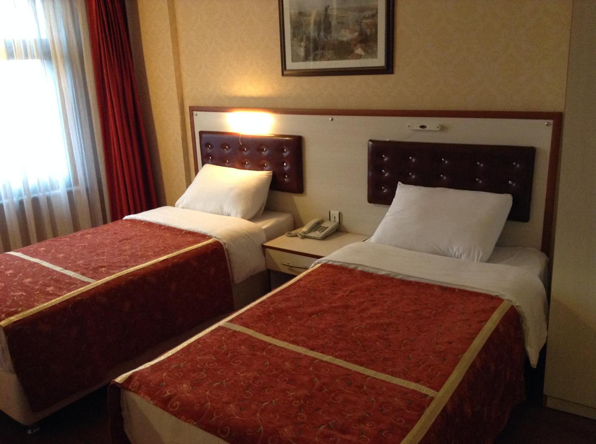 Tayhan Hotel Istanbul Exterior photo