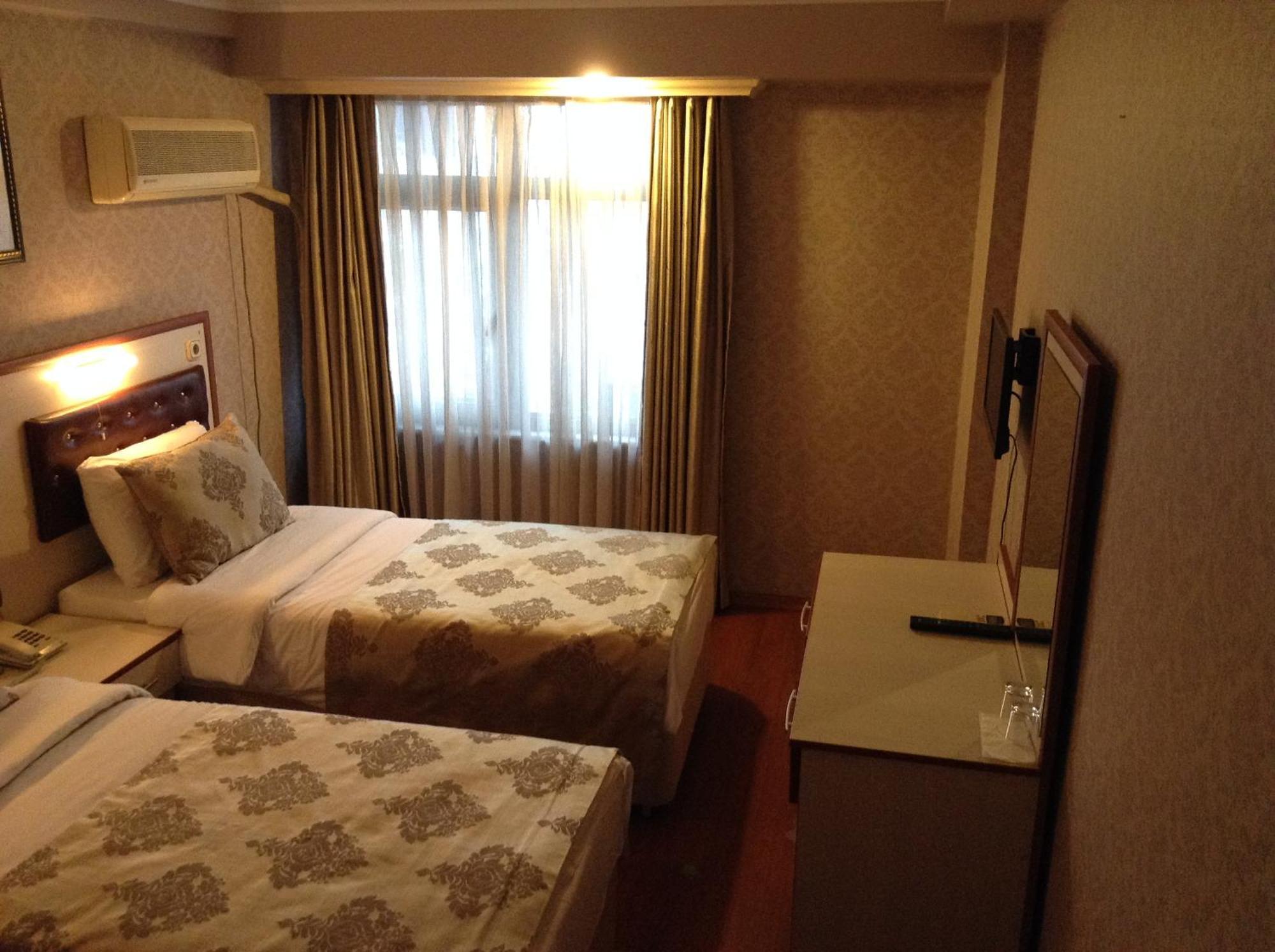 Tayhan Hotel Istanbul Exterior photo