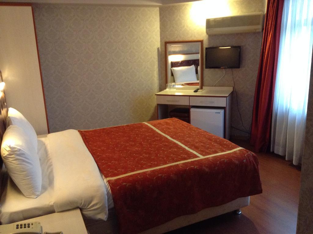 Tayhan Hotel Istanbul Exterior photo