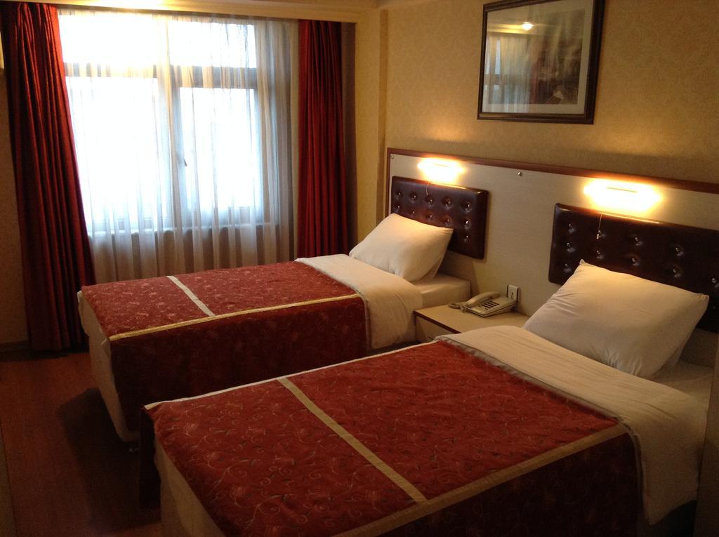 Tayhan Hotel Istanbul Exterior photo